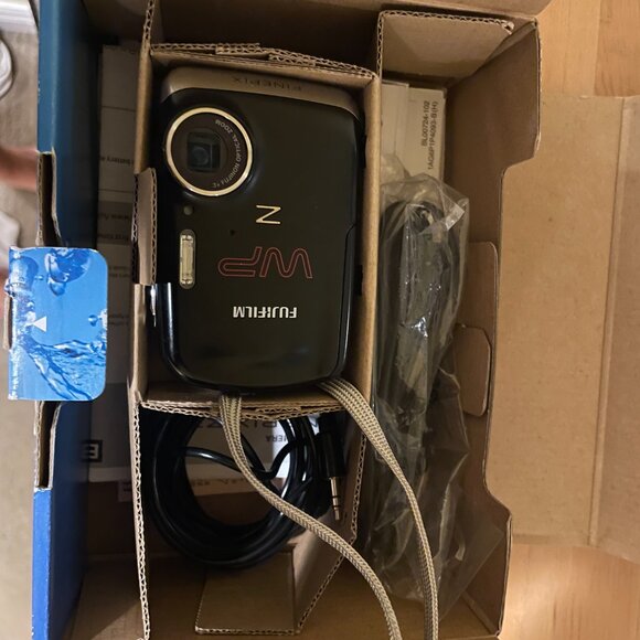 Fujifilm FinePix Z Series Z33WP 10.0MP Digital Camera - Black - TESTED, WORKING - Picture 7 of 9